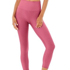 Alo yoga high waist airlift capri leggings raspberry color size small